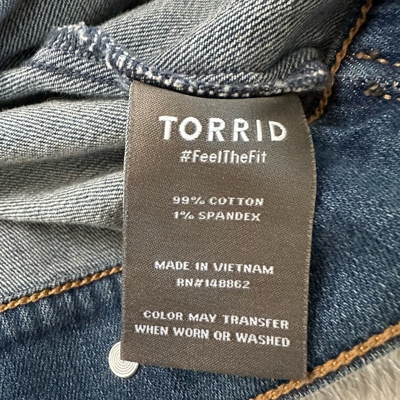 Torrid Denim Fitted Trucker Button down Jacket Size 3 - Picture 15 of 17